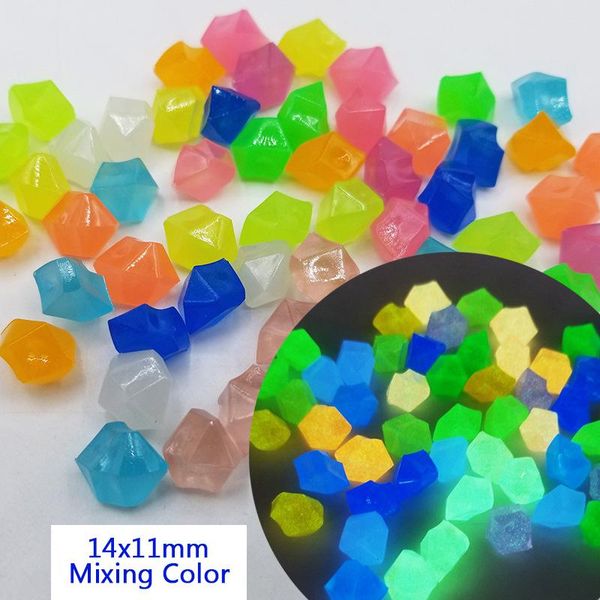 50pcs glow in the dark pebbles stones rocks luminous pebble for outdoor decor garden lawn yard aquarium walkway fish tank party decoration
50pcs glow in the dark pebbles stones rocks luminous pebble for outdoor decor garden lawn yard aquarium walkway fish tank party decoration
