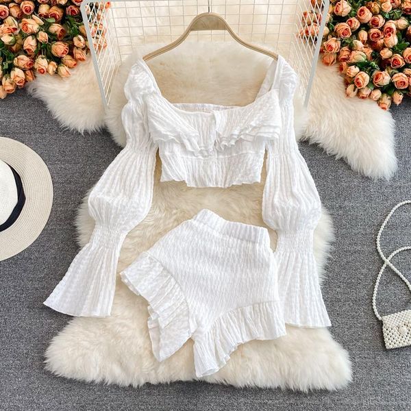 women's tracksuits french square collar exposed clavicle cardiomatic short long-sleeved shirt high-waisted flower buds ruffle shorts tw, Gray
women's tracksuits french square collar exposed clavicle cardiomatic short long-sleeved shirt high-waisted flower buds ruffle shorts tw, Gray