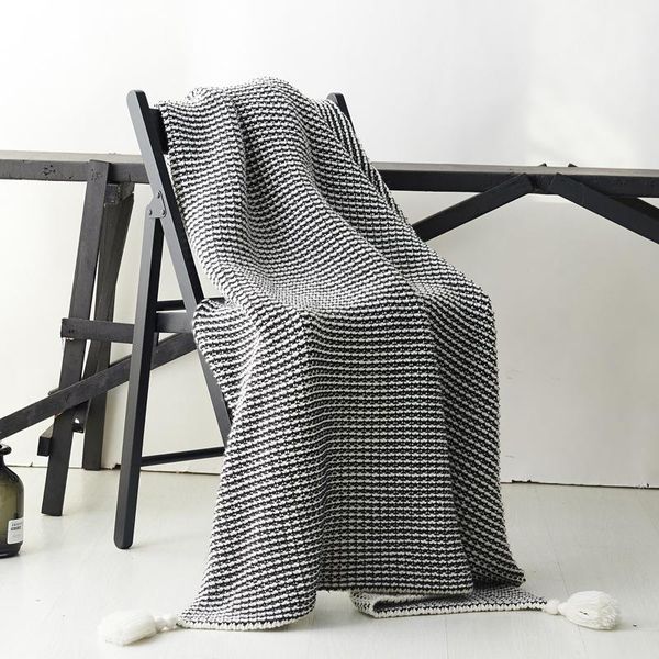 knitted blanket, soft and comfortable wool office lunch break air-conditioning blanket blankets
knitted blanket, soft and comfortable wool office lunch break air-conditioning blanket blankets