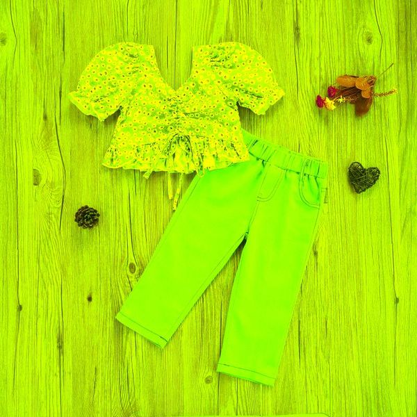 1-6y toddler girl summer clothes set 2pcs flowers printed bow off shoulder t shirts denim pants for kids clothing sets, White
1-6y toddler girl summer clothes set 2pcs flowers printed bow off shoulder t shirts denim pants for kids clothing sets, White
