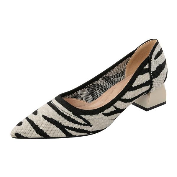 zebra black pointed thick heel shoes women 2021 breathable flying woven leopard print cloth heels sales dress
zebra black pointed thick heel shoes women 2021 breathable flying woven leopard print cloth heels sales dress