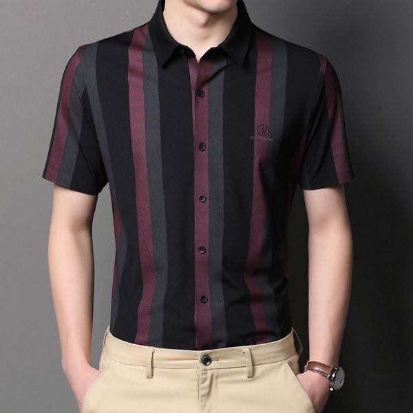 summer 2021 new men's short sleeve shirt ice silk seamless thin loose young and middle-aged half top, White;black
summer 2021 new men's short sleeve shirt ice silk seamless thin loose young and middle-aged half top, White;black