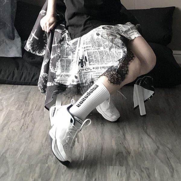 skirts rosetic gothic spaper print skirt high waist women lace irregular design casual patchwork short 2021 streetwear, Black
skirts rosetic gothic spaper print skirt high waist women lace irregular design casual patchwork short 2021 streetwear, Black
