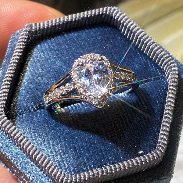 wedding rings fashion exquisite pear-shaped drop-shaped zircon engagement ring for women, -selling jewelry in europe and america, Slivery;golden
wedding rings fashion exquisite pear-shaped drop-shaped zircon engagement ring for women, -selling jewelry in europe and america, Slivery;golden