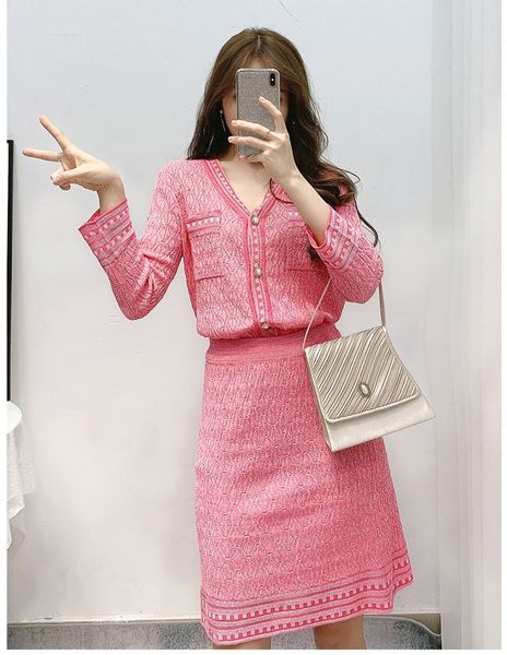 women autumn knitted long sleeve cardigans v neck + hight waist a-line 2 pcs set female elegant sweater weave skirt suit 210514, White
women autumn knitted long sleeve cardigans v neck + hight waist a-line 2 pcs set female elegant sweater weave skirt suit 210514, White