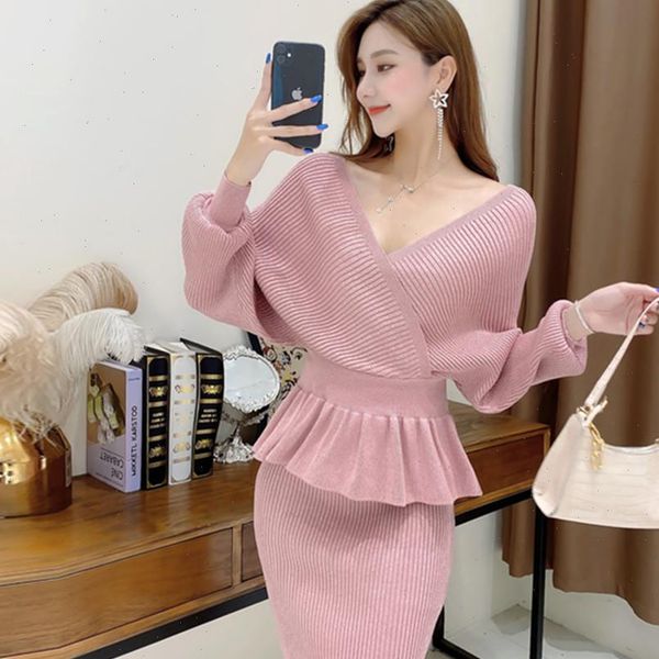 winter bright silk knitted women tracksuits two piece set v neck bat sleeved pullover sweater and skinny skirt female, Gray
winter bright silk knitted women tracksuits two piece set v neck bat sleeved pullover sweater and skinny skirt female, Gray