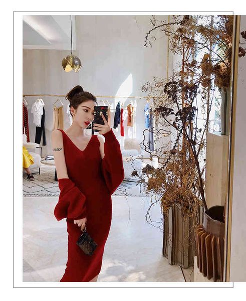 two piece dress women's pullover and suspender , two-piece informal suit, loose sweater, knitted skirt, autumn winter, 2021, White
two piece dress women's pullover and suspender , two-piece informal suit, loose sweater, knitted skirt, autumn winter, 2021, White
