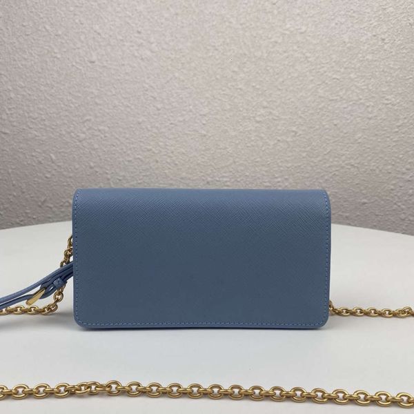 7a+fashion the new arrival of the 1dh029 is a great design bag with imported mini one shoulder oil edge smooth and elegant highlighting cowh
7a+fashion the new arrival of the 1dh029 is a great design bag with imported mini one shoulder oil edge smooth and elegant highlighting cowh