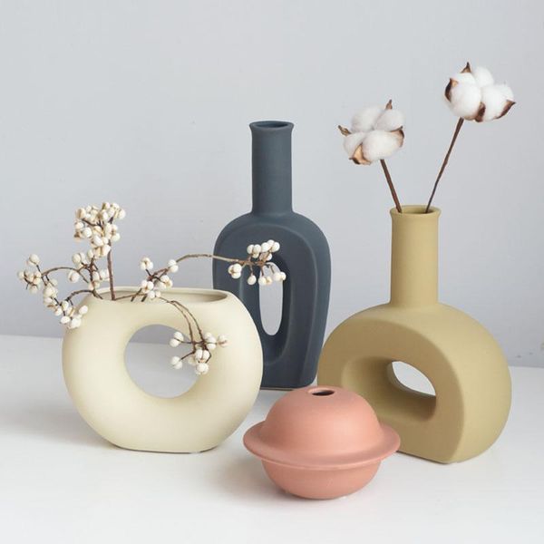 vases european art vase ornament living room decoration ceramic flower arrangement deskdisplay artware wedding decorations
vases european art vase ornament living room decoration ceramic flower arrangement deskdisplay artware wedding decorations