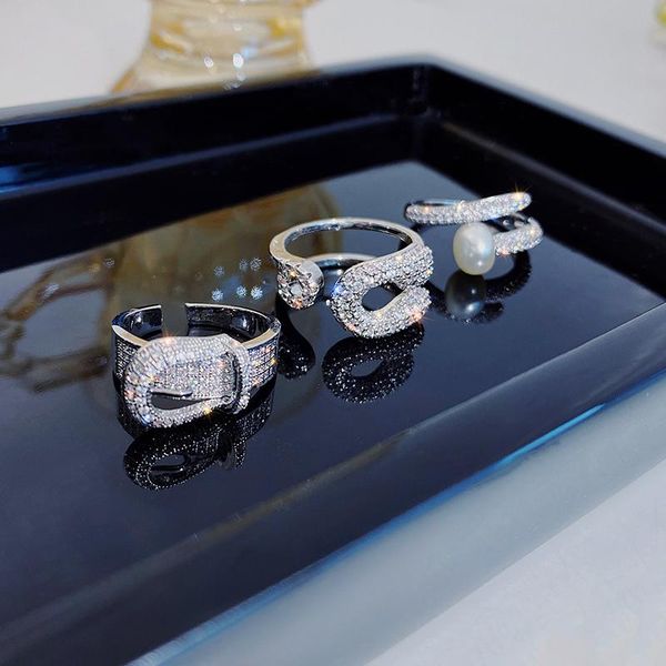 cluster rings 2021 luxury silvery belt buckle open ring for woman korean fashion jewelry wedding party girl's unusual set accessories, Golden;silver
cluster rings 2021 luxury silvery belt buckle open ring for woman korean fashion jewelry wedding party girl's unusual set accessories, Golden;silver