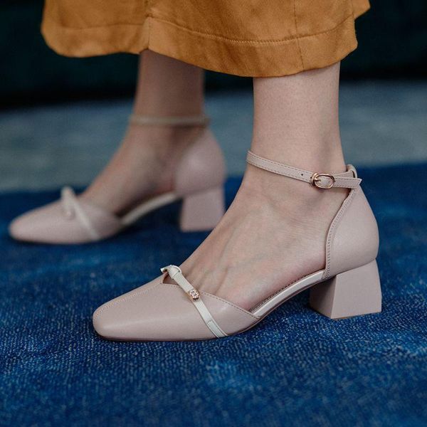 dress shoes coolulu 2021 women ankle strap pumps square mid heel d'orsay ladies casual big size 33-43, Black
dress shoes coolulu 2021 women ankle strap pumps square mid heel d'orsay ladies casual big size 33-43, Black