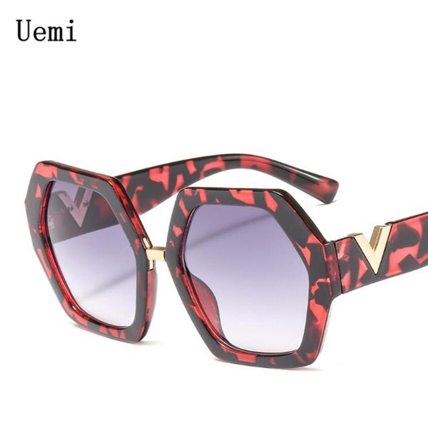 sunglasses fashion modern oversized for women men with v vintage small frame retro luxury designer sun glasses uv400 eyewear, White;black
sunglasses fashion modern oversized for women men with v vintage small frame retro luxury designer sun glasses uv400 eyewear, White;black