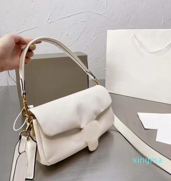 luxucy designer shoulder bag women pure color bacchus bags retro hardware cloudy handbags supper soft real leather fashion
luxucy designer shoulder bag women pure color bacchus bags retro hardware cloudy handbags supper soft real leather fashion