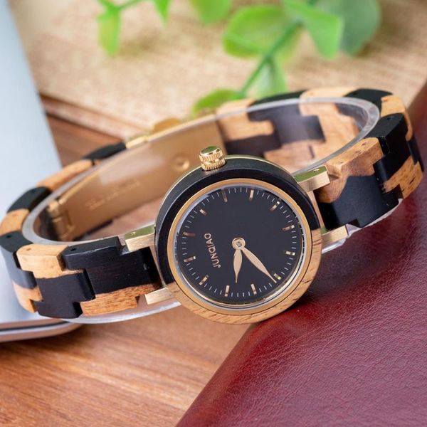 wristwatches 2021 vintage sandalwood watches fashion women quartz watch men ladies sport casual gift good-looking, Slivery;brown
wristwatches 2021 vintage sandalwood watches fashion women quartz watch men ladies sport casual gift good-looking, Slivery;brown