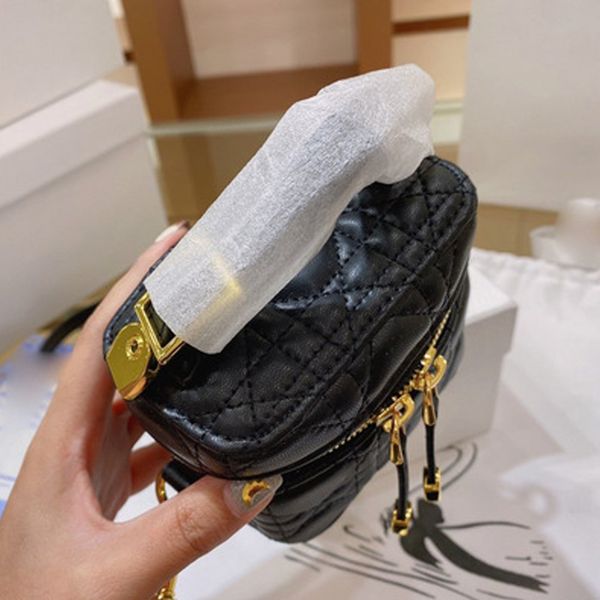 women luxurys designers bags 2021 functional handbag makeup makeupbag travel pouch cosmetic cases girls luggage make wallet cla
women luxurys designers bags 2021 functional handbag makeup makeupbag travel pouch cosmetic cases girls luggage make wallet cla