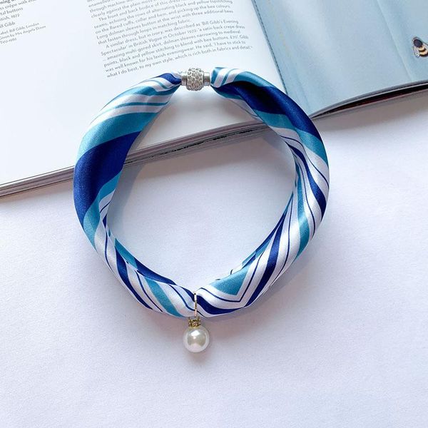 scarves fashion women small silk scarf female elegant daisy shirt scarve korean girls turbans head hijab black, Blue;gray
scarves fashion women small silk scarf female elegant daisy shirt scarve korean girls turbans head hijab black, Blue;gray