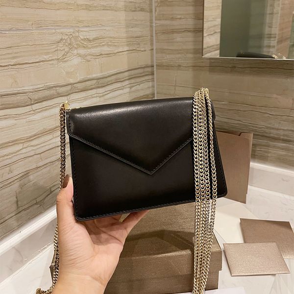 2022 fashion high end famous designer crossbody bag genuine leather flip cover snake head chain shoulder bags temperament woman luxury walle
2022 fashion high end famous designer crossbody bag genuine leather flip cover snake head chain shoulder bags temperament woman luxury walle