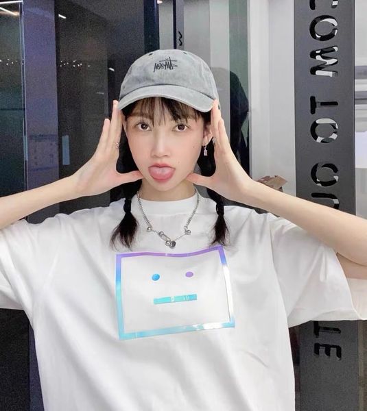 men's t-shirts 2021 ac studios square smiley face pressing technology with special materials women's short-sleeve male t-shirts, White;black
men's t-shirts 2021 ac studios square smiley face pressing technology with special materials women's short-sleeve male t-shirts, White;black