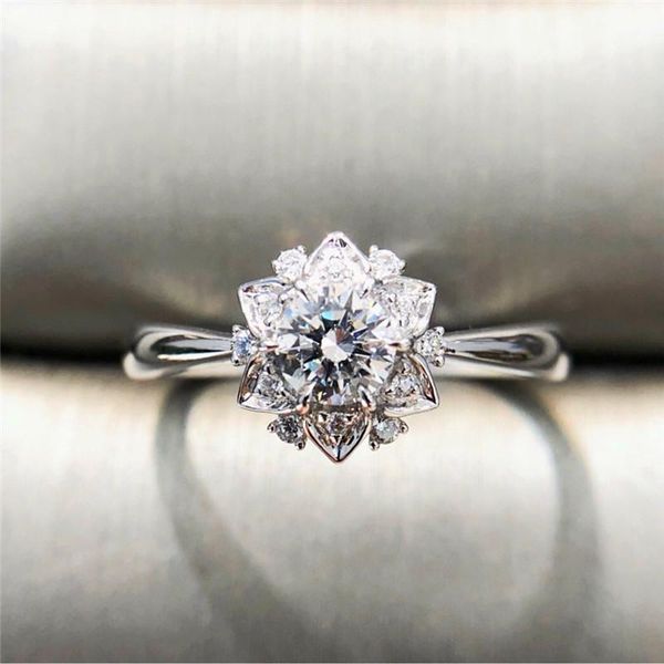 cluster rings cute female small white flower ring fashion silver color wedding bands jewelry promise love engagement for women, Golden;silver
cluster rings cute female small white flower ring fashion silver color wedding bands jewelry promise love engagement for women, Golden;silver