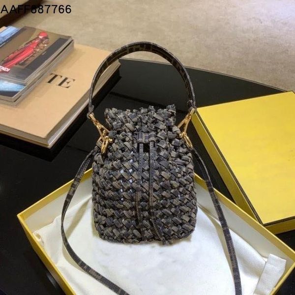 factory outlet luxury handbags storage designer s new ff old flower woven bucket in spring summer of 20 years hollow drawstring portabl
factory outlet luxury handbags storage designer s new ff old flower woven bucket in spring summer of 20 years hollow drawstring portabl