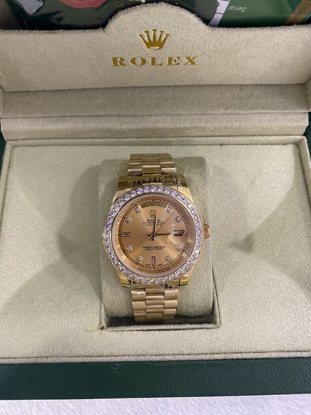 with original box luxury watches 41mm mens 18k yellow gold dial bigger diamond automatic fashion brand men's watch wristwatch, Slivery;brown
with original box luxury watches 41mm mens 18k yellow gold dial bigger diamond automatic fashion brand men's watch wristwatch, Slivery;brown
