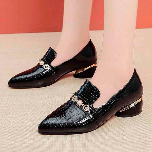 women pumps pearls british winds pointed highlights low heels single shoes woman elegant work zapato mujer, Black
women pumps pearls british winds pointed highlights low heels single shoes woman elegant work zapato mujer, Black