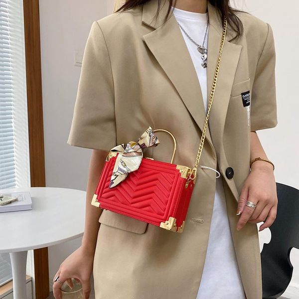 evening bags shoulder for 2021 women's brand summer fresh luxury designer ribbon handbag fashion chains small square crossbody bag
evening bags shoulder for 2021 women's brand summer fresh luxury designer ribbon handbag fashion chains small square crossbody bag