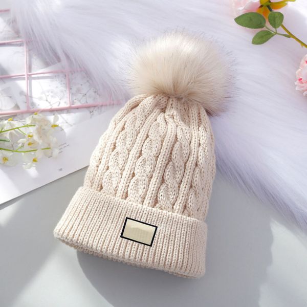 Kids Caps in Stock Fashion Designer Children Hat Beanies Autumn Winter Knitted Casual Outdoor Hats Solid Hairball Beanie with Pom G360, Red
Kids Caps in Stock Fashion Designer Children Hat Beanies Autumn Winter Knitted Casual Outdoor Hats Solid Hairball Beanie with Pom G360, Red