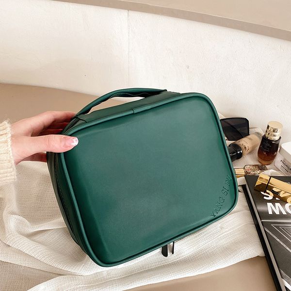 purse designers luxurys handbags felicie cosmetic bag 2021 style on the line ins wind waterproof portable women's travel large capacity, Black;red
purse designers luxurys handbags felicie cosmetic bag 2021 style on the line ins wind waterproof portable women's travel large capacity, Black;red