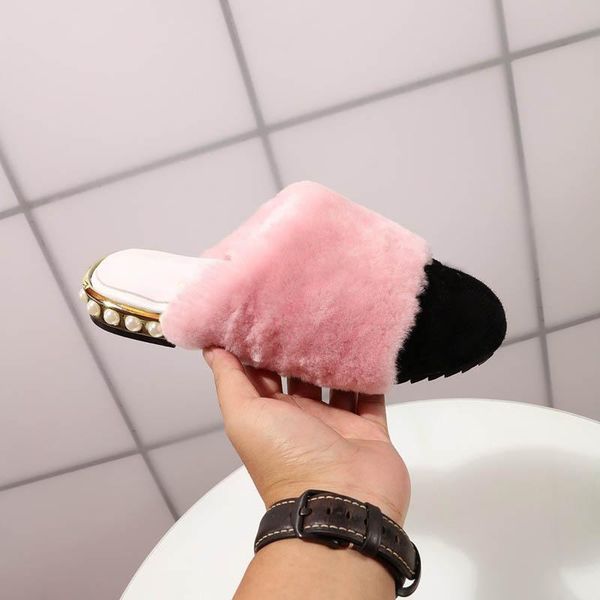 women's and designer brand outer wear thick flat cotton slippers wool plush casual indoor fall/winter, Black
women's and designer brand outer wear thick flat cotton slippers wool plush casual indoor fall/winter, Black