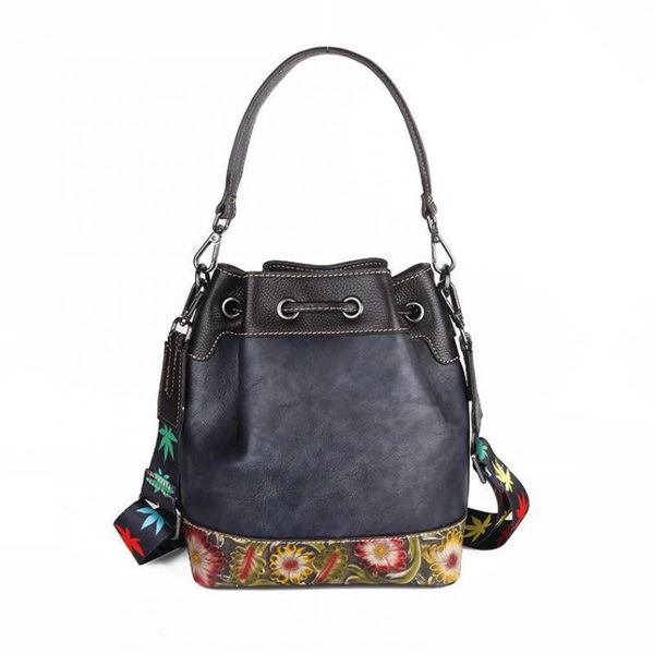 yourseason 2021 first layer cow leather shoulder bags retro ladies embossed versatile female messenger bucket bag handmade cross body
yourseason 2021 first layer cow leather shoulder bags retro ladies embossed versatile female messenger bucket bag handmade cross body
