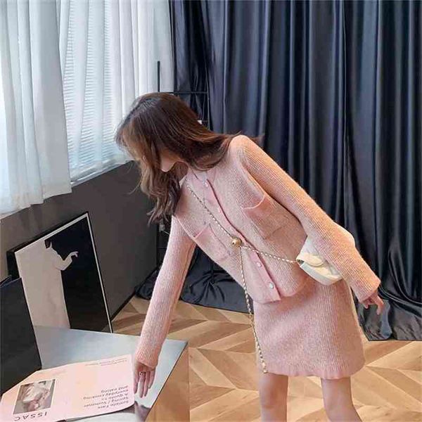 fashion women's suit temperament goddess fan fried street knitted skirt with two-piece 210520, White
fashion women's suit temperament goddess fan fried street knitted skirt with two-piece 210520, White