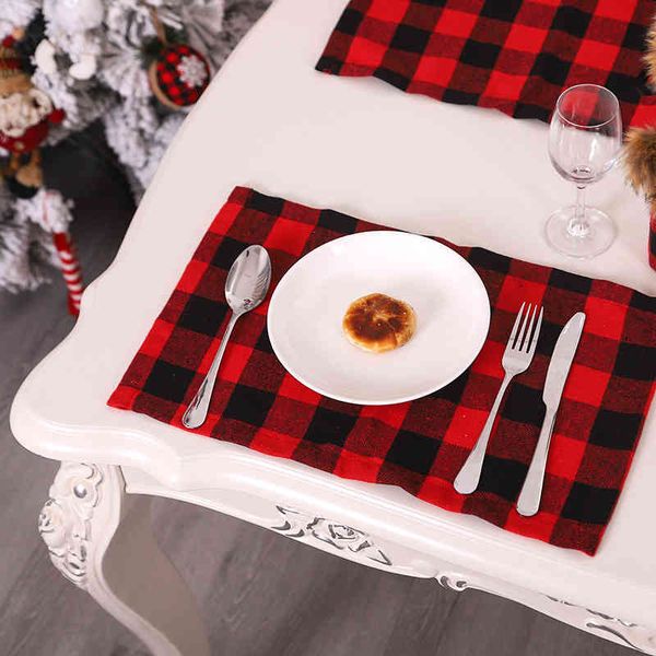 golden crown christmas new red black plaid table knife and fork mat japanese restaurant decorations
golden crown christmas new red black plaid table knife and fork mat japanese restaurant decorations