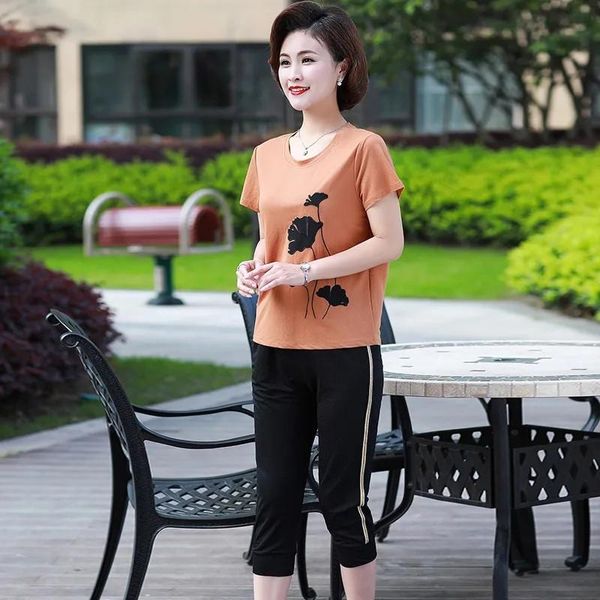 mom summer tracksuit two piece set fashion o-neck embroidery short sleeves calf-length pants casual plus size clothes women's, White
mom summer tracksuit two piece set fashion o-neck embroidery short sleeves calf-length pants casual plus size clothes women's, White