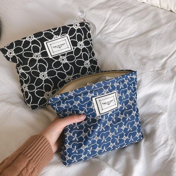 embroidery cosmetic handbags for women zipper cotton travel makeup pouch toiletry storage bag female clutch organizer 2021 bags & cases
embroidery cosmetic handbags for women zipper cotton travel makeup pouch toiletry storage bag female clutch organizer 2021 bags & cases