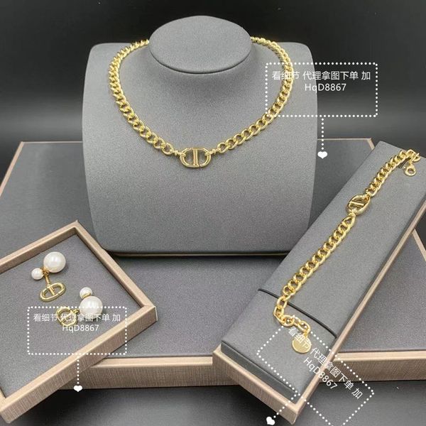 design jewelry letter necklace female bracelet hand string brass earrings pearl tassel earrings, Golden;silver
design jewelry letter necklace female bracelet hand string brass earrings pearl tassel earrings, Golden;silver
