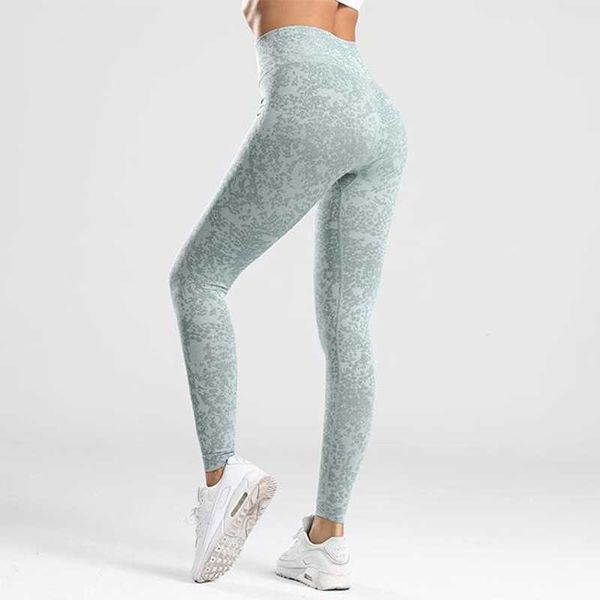 leopard seamless lifting fitness pants running sports hip raising elastic training yoga pants, Black
leopard seamless lifting fitness pants running sports hip raising elastic training yoga pants, Black