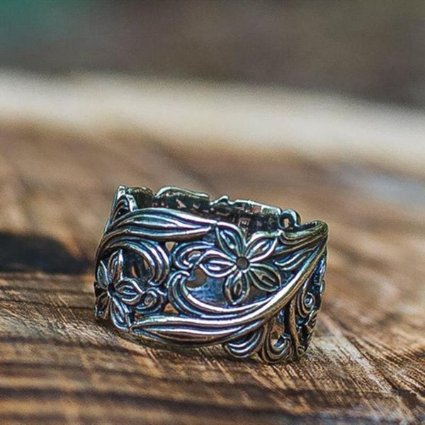 cluster rings secret boy silver color women vintage hollow ring fashion viking jewelry retro flower wedding engagement gift for her, Golden;silver
cluster rings secret boy silver color women vintage hollow ring fashion viking jewelry retro flower wedding engagement gift for her, Golden;silver