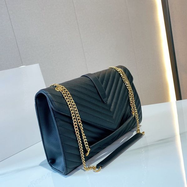 2021 ss lady v-shaped pattern quilted bags fashion famous women handbag high capacity shopping bag single shoulder bags ladies braided, Red;black
2021 ss lady v-shaped pattern quilted bags fashion famous women handbag high capacity shopping bag single shoulder bags ladies braided, Red;black