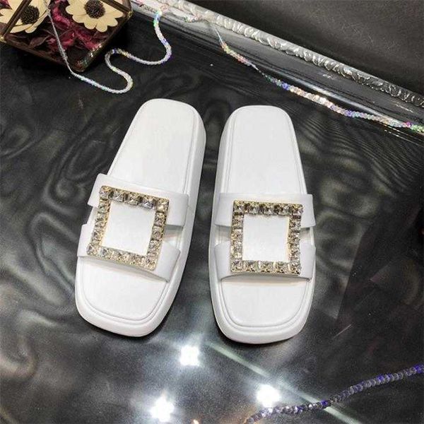 2021 temperam high-grade thick soled macaron chunky slippers soft leather with noble swarovs crystal easy to present summer romantic feeling, Black
2021 temperam high-grade thick soled macaron chunky slippers soft leather with noble swarovs crystal easy to present summer romantic feeling, Black