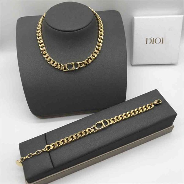 special offer 2021 luxury designer jewelry / 2021 new letter same bracelet necklace neckchain fashion plated thick chain, Silver
special offer 2021 luxury designer jewelry / 2021 new letter same bracelet necklace neckchain fashion plated thick chain, Silver