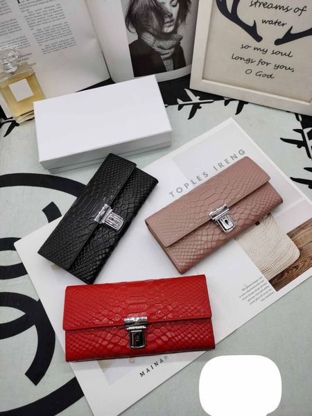 woman's wallet long tree crocodile line leather coin purses soft skin buckle clutch female money bag hand credit card holder, Red;black
woman's wallet long tree crocodile line leather coin purses soft skin buckle clutch female money bag hand credit card holder, Red;black