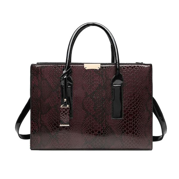 2021 snake pattern women's bag large capacity single shoulder portable fashionable simple messenger
2021 snake pattern women's bag large capacity single shoulder portable fashionable simple messenger