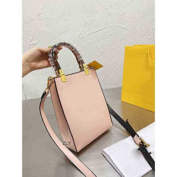 women luxurys designers bags 2021 womens handbags purses designer crossbody wallet bag louisbags_18 letter printed shopping fenjia simple fa
women luxurys designers bags 2021 womens handbags purses designer crossbody wallet bag louisbags_18 letter printed shopping fenjia simple fa