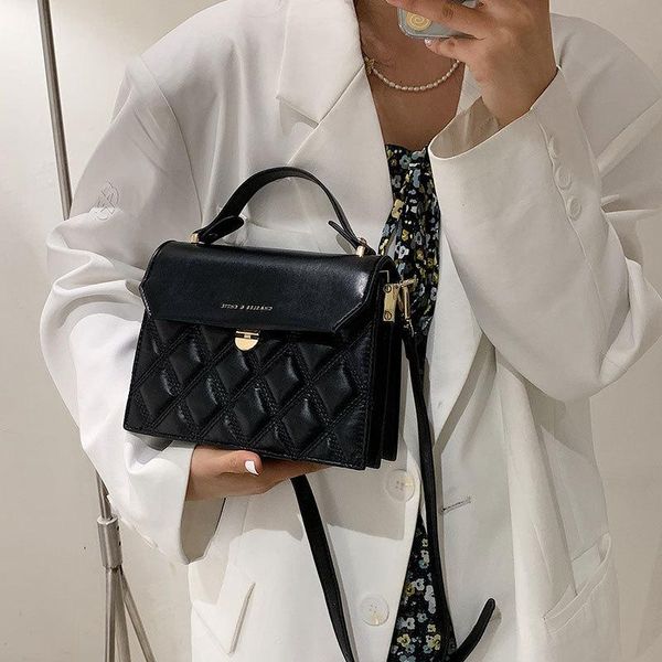 high-quality korean ladies one-shoulder small square bag 2021 fashion net red rhombus embroidery thread messenger cross body
high-quality korean ladies one-shoulder small square bag 2021 fashion net red rhombus embroidery thread messenger cross body