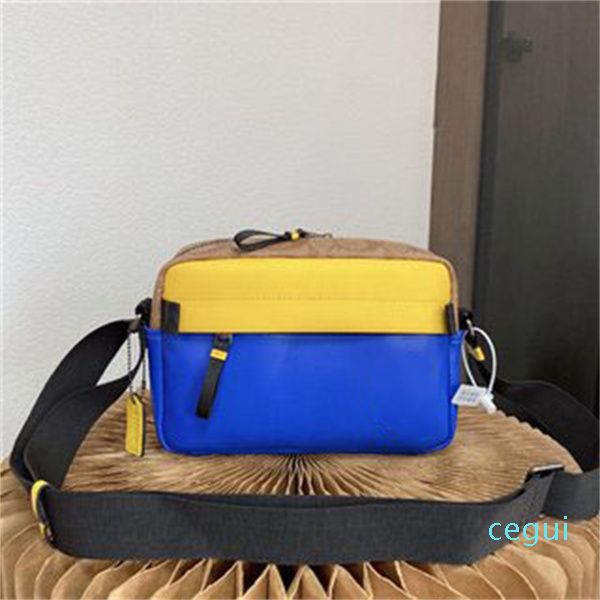 classic canvas leather metal camera bag for men and women, fine workmanship, can be single-shoulder or cross-body
classic canvas leather metal camera bag for men and women, fine workmanship, can be single-shoulder or cross-body
