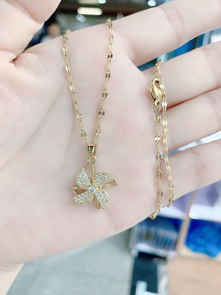 chains charm shining, rotatable windmill women's necklace, temperament, 18k,zircon, luxury and trendy accessories, Silver
chains charm shining, rotatable windmill women's necklace, temperament, 18k,zircon, luxury and trendy accessories, Silver