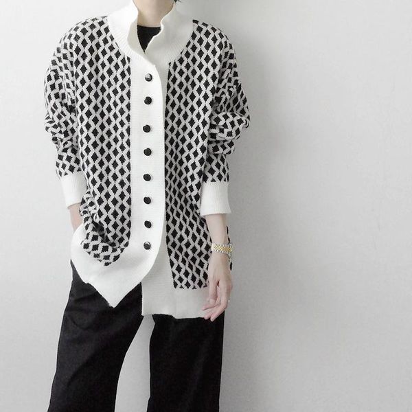 men's sweaters korean fashion loose turtleneck single breasted contrast plaid knitting cardigan sweater male tide autumn winter 2021, White;black
men's sweaters korean fashion loose turtleneck single breasted contrast plaid knitting cardigan sweater male tide autumn winter 2021, White;black