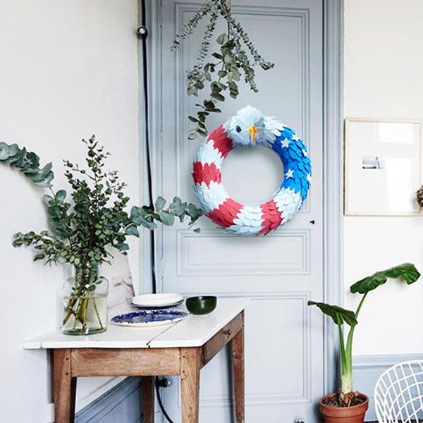 decorative flowers & wreaths 19/28cm eagle national flag design artificial garland wreath hanging decortion
decorative flowers & wreaths 19/28cm eagle national flag design artificial garland wreath hanging decortion