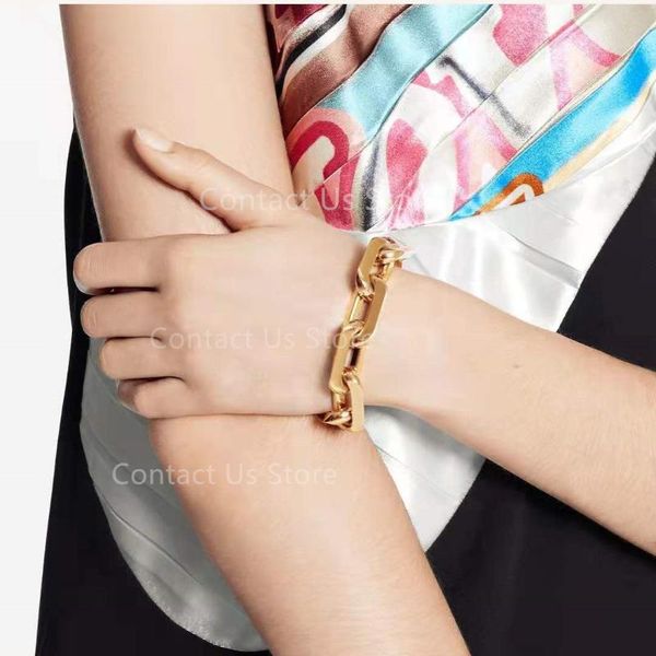 link, chain luxury 2021 bracelet high-end brand metal pendant accessories car men and women birthday gift, Black
link, chain luxury 2021 bracelet high-end brand metal pendant accessories car men and women birthday gift, Black